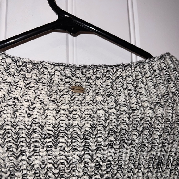 O’NEILL sweater - Picture 2 of 3